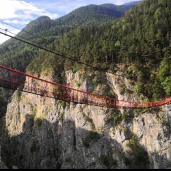 La via ferrata du pont suspendu de Niouc