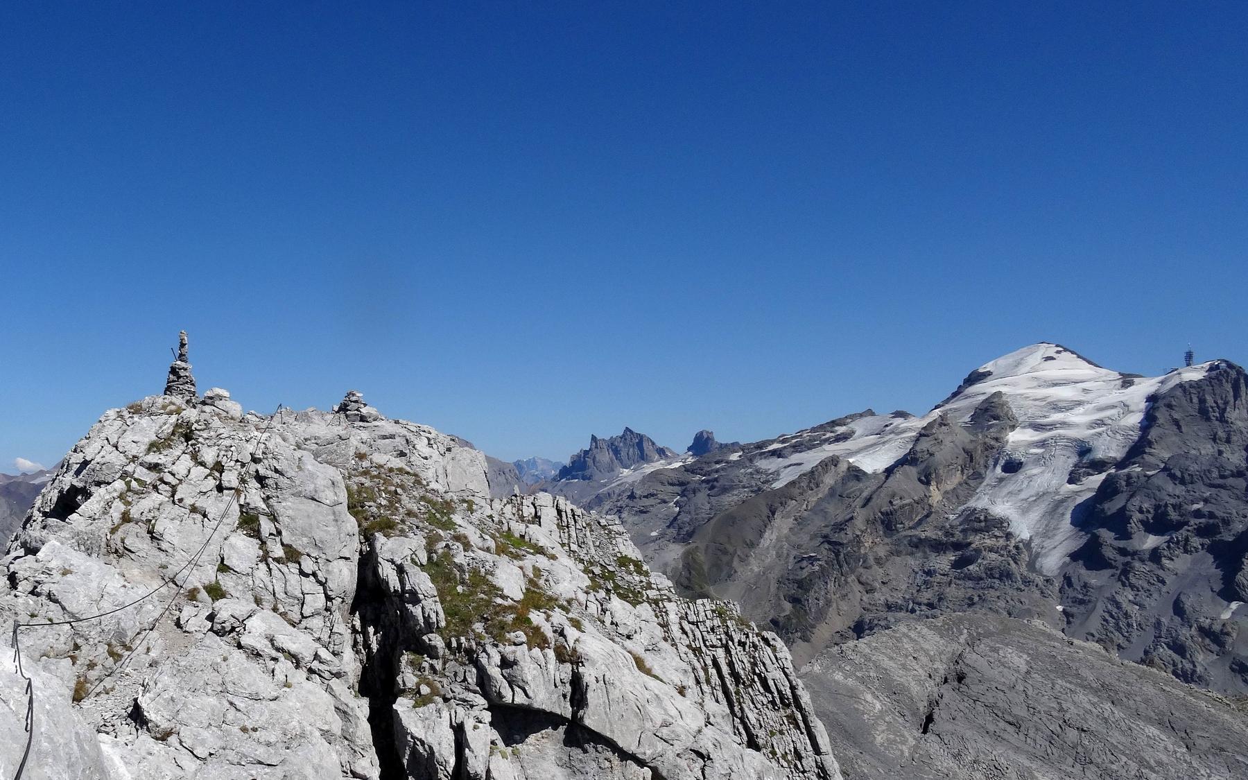 Graustock mit dem Titlis im Hintergrund.
