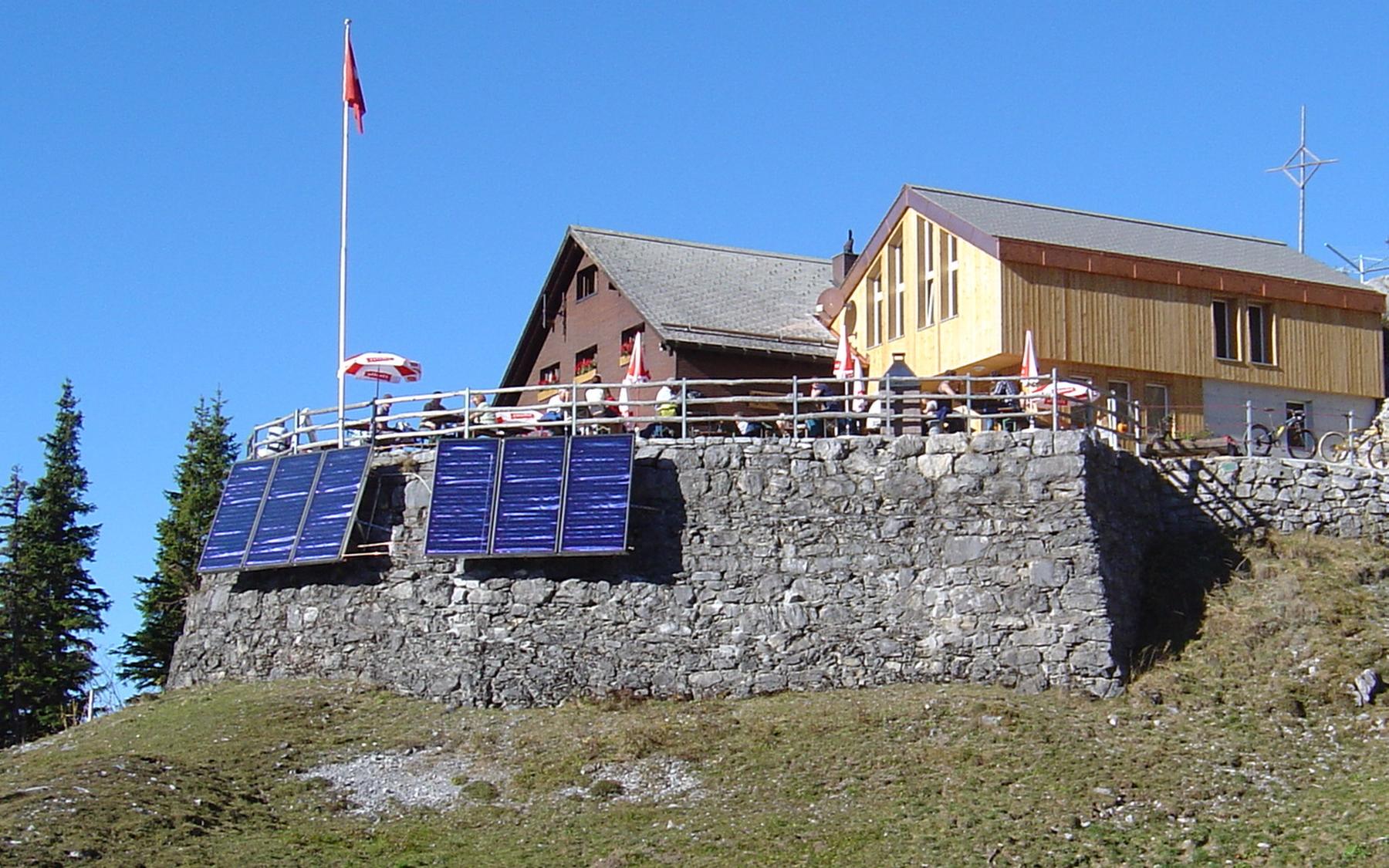 Stratpoint: the Brunnihütte.
