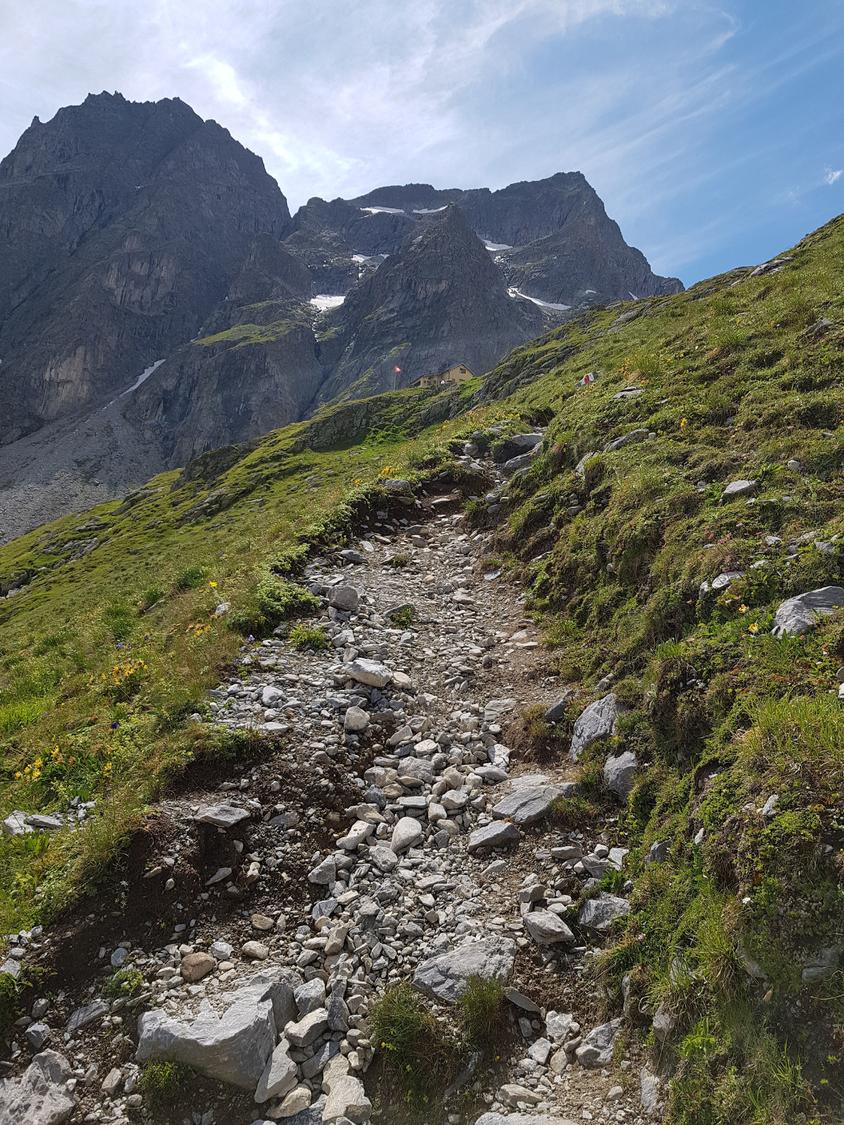 Der kurze Weiterweg zur Camona da Punteglias.