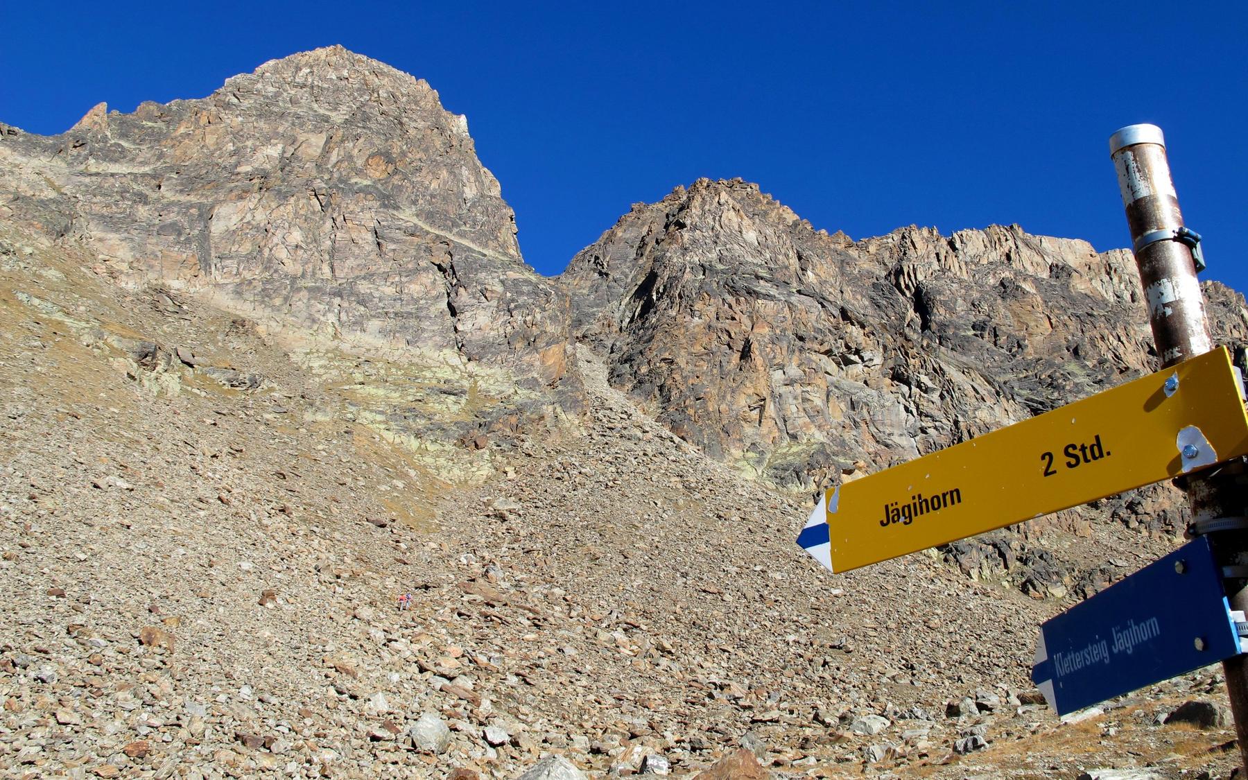 Junction with the access via ferrata Jegihorn.