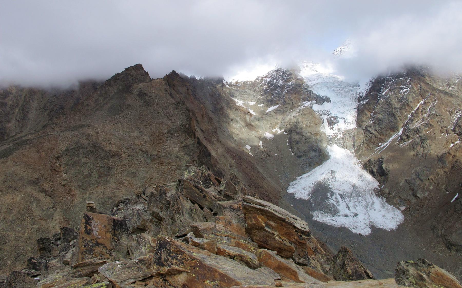 At the Jegihorn summit, view to the covered Fletschhorn.