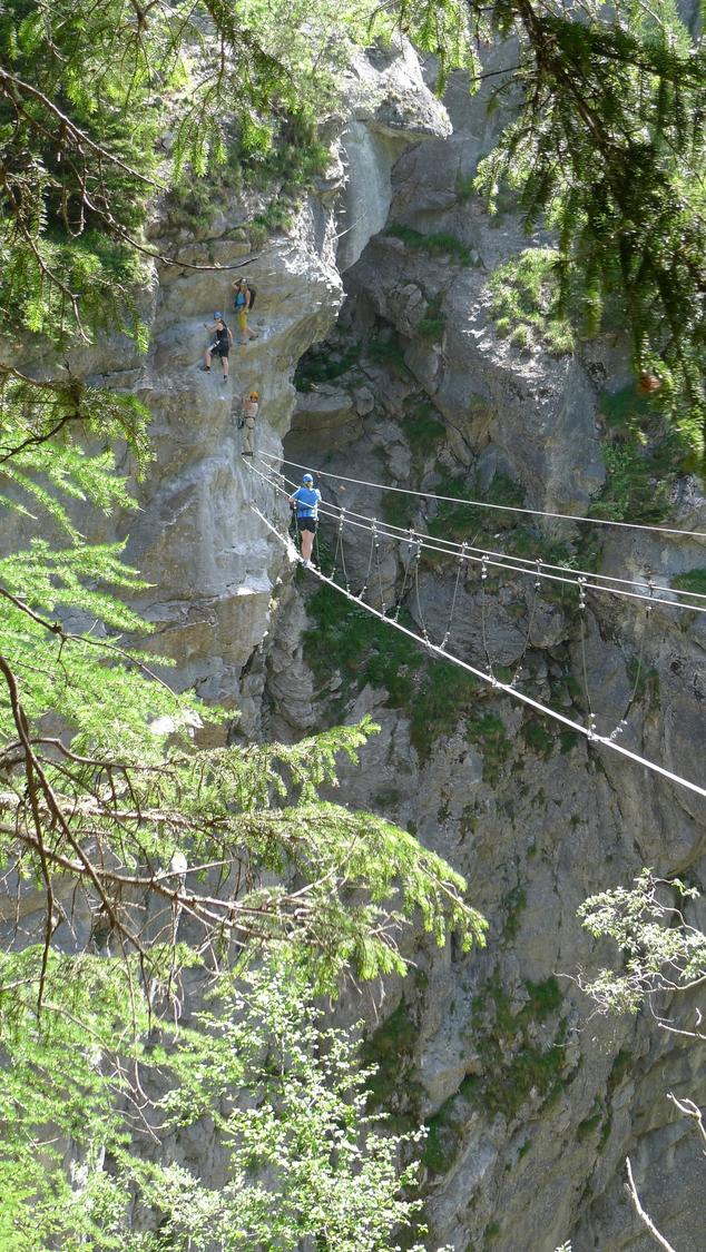 Gorges de Mauvoisin via ferrata, section two: Tichodrome
