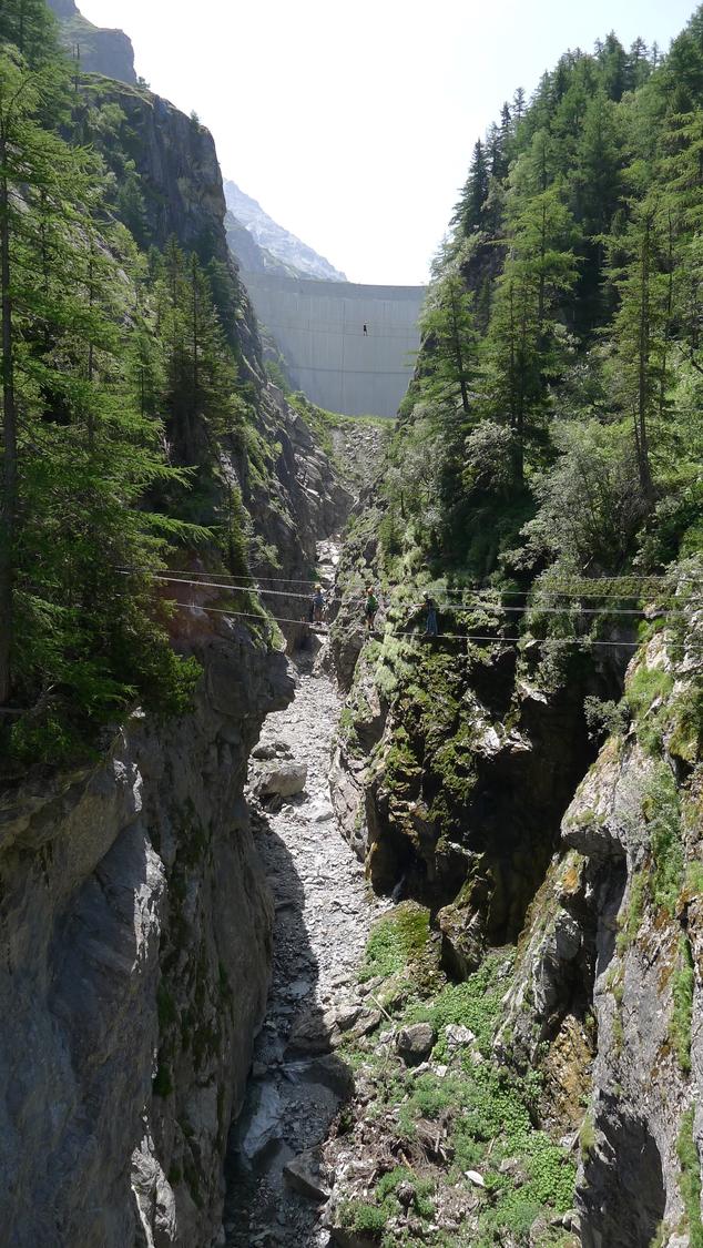 Gorges de Mauvoisin via ferrata, section two: Tichodrome
